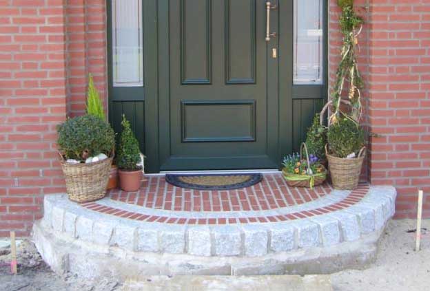Doorstep Tiles - Tiling an exterior front door step
